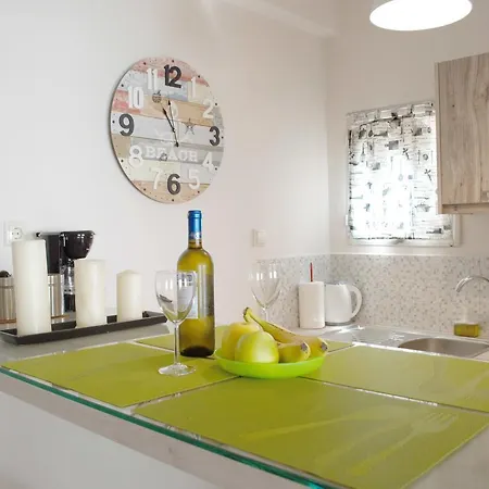 Seafront Apartment *